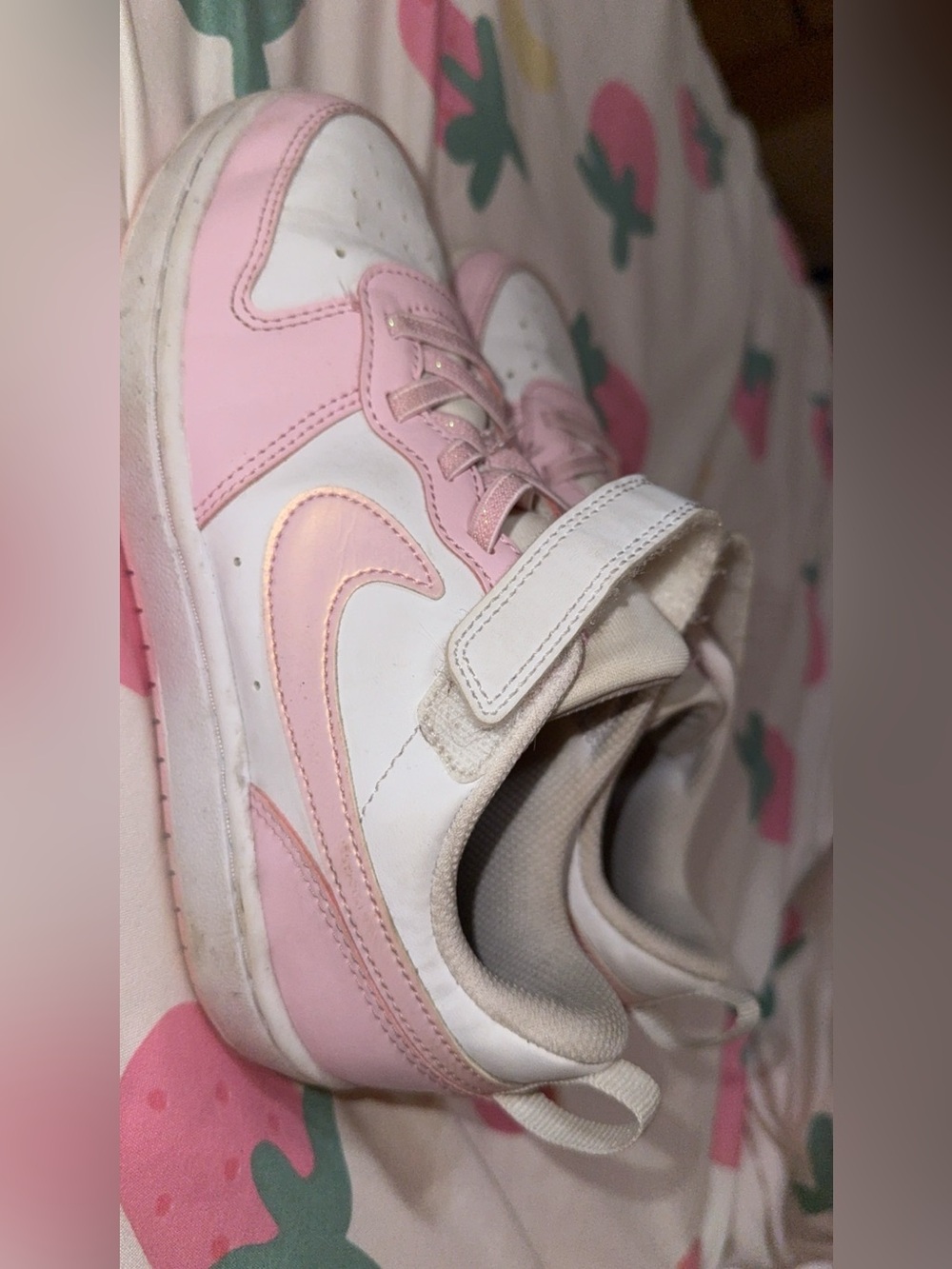 Nike Kids White and Pink Low Top Sneakers